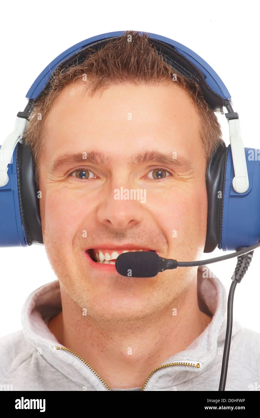 战术分析解说员李战术工作照